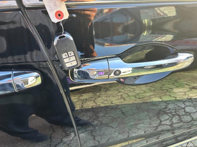 オデッセイ アブソルート・Ｘホンダセンシングアドバンスドパッケジ　センシング／ナビ／ＴＶ／Ｂカメラ／後席Ｍ／ＢＴ／パーキングアシスト／誤発進抑制機能／衝突被害軽減／車線逸脱防止／アダクティブクルコン／ハーフレザーＰシート／オットマン／両自動ドア／２年保証（46枚目）