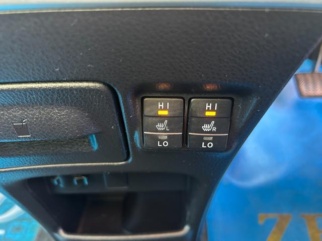 エスクァイア ハイブリッドGi エアロ/9型SDナビ/TV/Bカメラ/Bluetoothオーディオ/後席モニター/クルーズコントロール/革シートヒーター/7人乗/LEDライト/17AW/両側自動ドア/2年保証(15枚目)