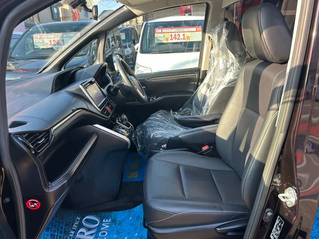 エスクァイア ハイブリッドGi エアロ/9型SDナビ/TV/Bカメラ/Bluetoothオーディオ/後席モニター/クルーズコントロール/革シートヒーター/7人乗/LEDライト/17AW/両側自動ドア/2年保証(26枚目)