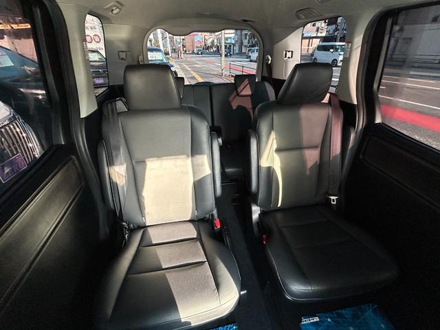 エスクァイア ハイブリッドGi エアロ/9型SDナビ/TV/Bカメラ/Bluetoothオーディオ/後席モニター/クルーズコントロール/革シートヒーター/7人乗/LEDライト/17AW/両側自動ドア/2年保証(27枚目)