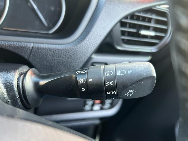 エスクァイア ハイブリッドGi エアロ/9型SDナビ/TV/Bカメラ/Bluetoothオーディオ/後席モニター/クルーズコントロール/革シートヒーター/7人乗/LEDライト/17AW/両側自動ドア/2年保証(38枚目)