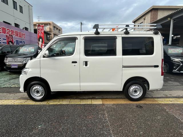 タウンエースバン ＧＬ　後期型／プリクラッシュ／ルーフラック／リアラダー／ＬＥＤランプ／助手席エアバック／パワーウィンド／リモコンキー／アイストップ／ナビ／ＢＴ／ＴＶ／Ｂカメラ／ドラレコ／ＥＴＣ（2枚目）