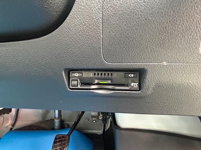 タウンエースバン ＧＬ　後期型／プリクラッシュ／ルーフラック／リアラダー／ＬＥＤランプ／助手席エアバック／パワーウィンド／リモコンキー／アイストップ／ナビ／ＢＴ／ＴＶ／Ｂカメラ／ドラレコ／ＥＴＣ（20枚目）