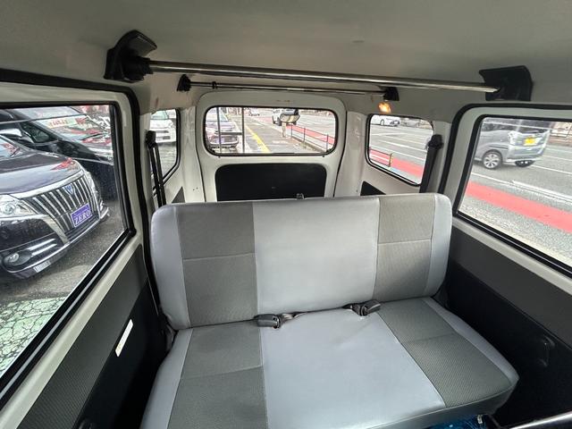 タウンエースバン ＧＬ　後期型／プリクラッシュ／ルーフラック／リアラダー／ＬＥＤランプ／助手席エアバック／パワーウィンド／リモコンキー／アイストップ／ナビ／ＢＴ／ＴＶ／Ｂカメラ／ドラレコ／ＥＴＣ（27枚目）