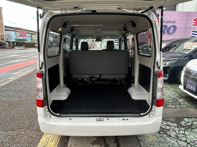 タウンエースバン ＧＬ　後期型／プリクラッシュ／ルーフラック／リアラダー／ＬＥＤランプ／助手席エアバック／パワーウィンド／リモコンキー／アイストップ／ナビ／ＢＴ／ＴＶ／Ｂカメラ／ドラレコ／ＥＴＣ（31枚目）