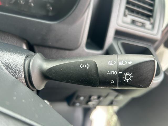 タウンエースバン ＧＬ　後期型／プリクラッシュ／ルーフラック／リアラダー／ＬＥＤランプ／助手席エアバック／パワーウィンド／リモコンキー／アイストップ／ナビ／ＢＴ／ＴＶ／Ｂカメラ／ドラレコ／ＥＴＣ（39枚目）