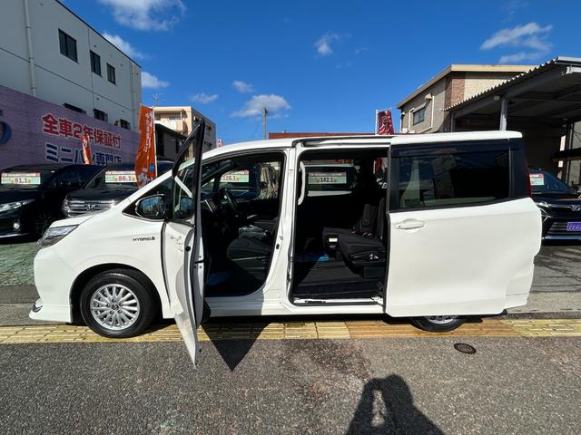 ノア ハイブリッドＸ　エアロ／９型ナビ／ＴＶ／Ｂカメラ／Ｂｌｕｅｔｏｏｔｈオーデオ／後席モニター／両側自動ドア／ＬＥＤライト（2枚目）