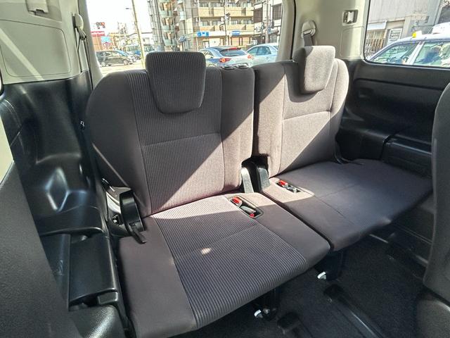 ノア ハイブリッドＸ　エアロ／９型ナビ／ＴＶ／Ｂカメラ／Ｂｌｕｅｔｏｏｔｈオーデオ／後席モニター／両側自動ドア／ＬＥＤライト（30枚目）