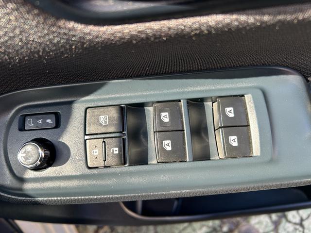 ノア ハイブリッドＸ　エアロ／９型ナビ／ＴＶ／Ｂカメラ／Ｂｌｕｅｔｏｏｔｈオーデオ／後席モニター／両側自動ドア／ＬＥＤライト（38枚目）