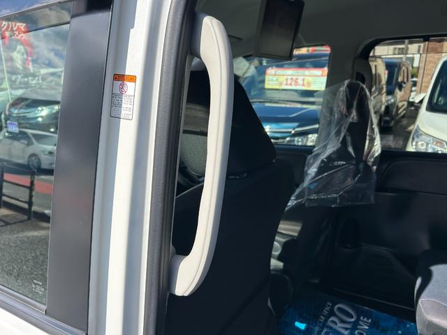 ノア ハイブリッドＸ　エアロ／９型ナビ／ＴＶ／Ｂカメラ／Ｂｌｕｅｔｏｏｔｈオーデオ／後席モニター／両側自動ドア／ＬＥＤライト（39枚目）