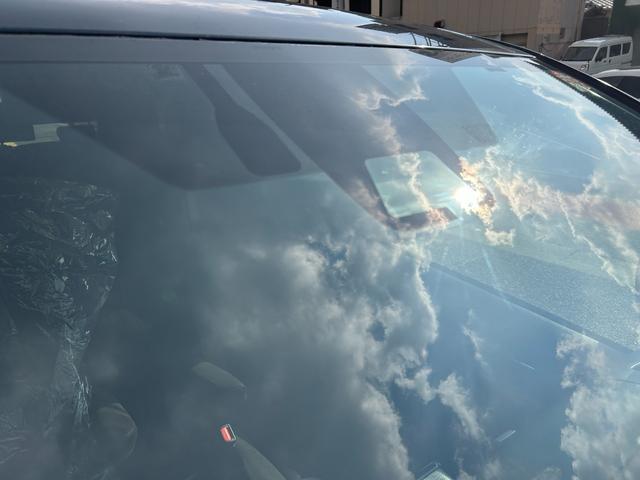 ヴォクシー ハイブリッドV セフティセンス/後期型/衝突被害軽減/車線逸脱防止/9型ナビ/TV/Bカメラ/後席モニター/Bluetooth/シートヒーター/LEDライト/両側自動ドア/2年保証(9枚目)