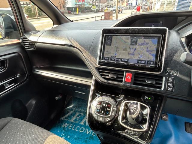 ヴォクシー ハイブリッドV セフティセンス/後期型/衝突被害軽減/車線逸脱防止/9型ナビ/TV/Bカメラ/後席モニター/Bluetooth/シートヒーター/LEDライト/両側自動ドア/2年保証(10枚目)