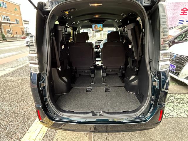 ヴォクシー ハイブリッドV セフティセンス/後期型/衝突被害軽減/車線逸脱防止/9型ナビ/TV/Bカメラ/後席モニター/Bluetooth/シートヒーター/LEDライト/両側自動ドア/2年保証(36枚目)