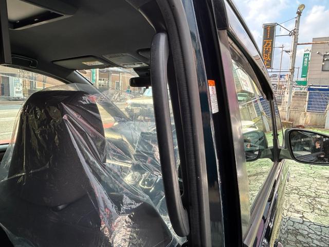 ヴォクシー ハイブリッドV セフティセンス/後期型/衝突被害軽減/車線逸脱防止/9型ナビ/TV/Bカメラ/後席モニター/Bluetooth/シートヒーター/LEDライト/両側自動ドア/2年保証(45枚目)