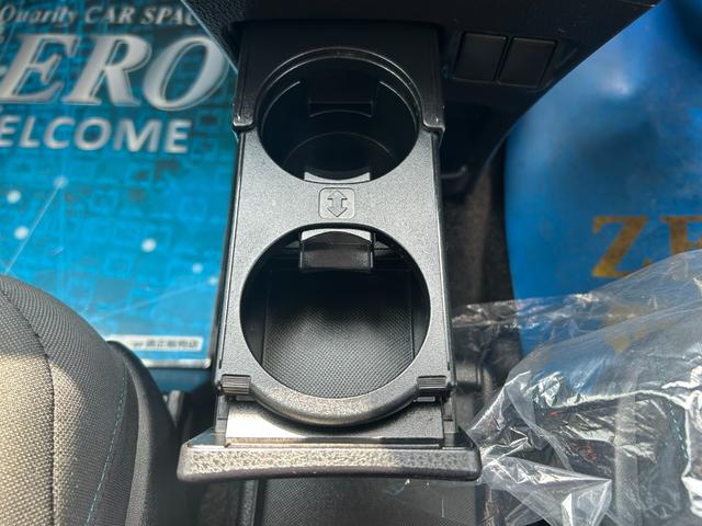 ヴォクシー ハイブリッドＺＳ　セフティセンス／１０型ナビ／ＴＶ／Ｂカメラ／Ｂｌｕｅｔｏｏｔｈオーデオ／両側自動ドア／ＬＥＤ／ＥＴＣ／２年保証（39枚目）