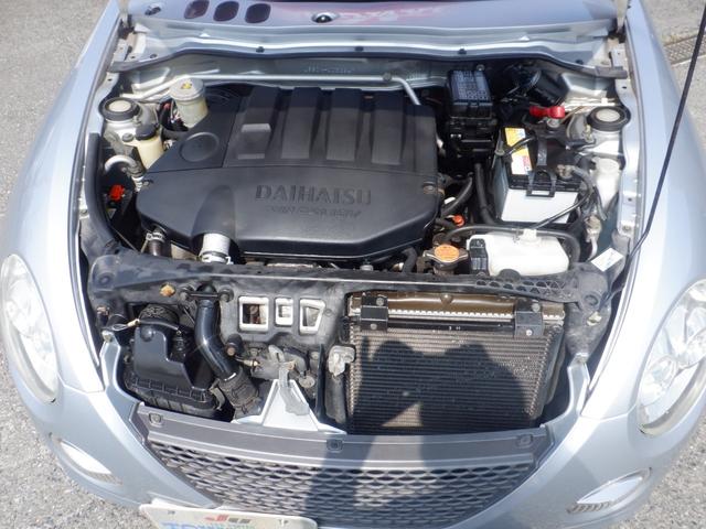 コペン アクティブトップ　オープン・カブリオレ・コンバーチブル　水冷直列４気筒ＤＯＨＣ１６バルブターボエンジン　ＣＤ　本革巻きステアリング　衝撃感知安全システム　シートヒーター　衝突安全ボディ　ＵＶカットガラス　エアバッグ（29枚目）