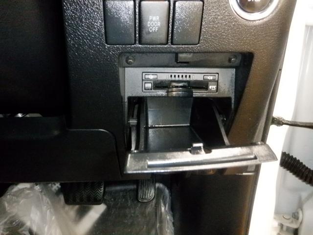 ヴェルファイア ２．５Ｚ　Ａエディション　ゴールデンアイズ　ベースグレード「Ｚ　Ａエディション」の特別仕様車「Ｚ　Ａエディション　ゴールデンアイズ」　ナビ　バックカメラ　フリップダウンモニター　両側パワースライドドア　クルーズコントロール　電動リアゲート　ＡＷ（33枚目）