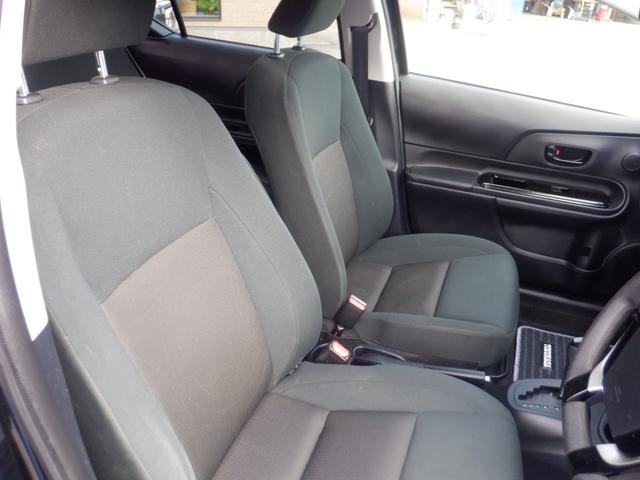 アクア Ｓスタイルブラック　ベースグレード「Ｓ」の特別仕様車「Ｓ　スタイル　ブラック」　Ｔｏｙｏｔａ　Ｓａｆｅｔｙｓｅｎｓｅ　プリクラッシュセーフティ　インテリジェントクリアランスソナー　直列４気筒＋モーター　プッシュスタート（8枚目）