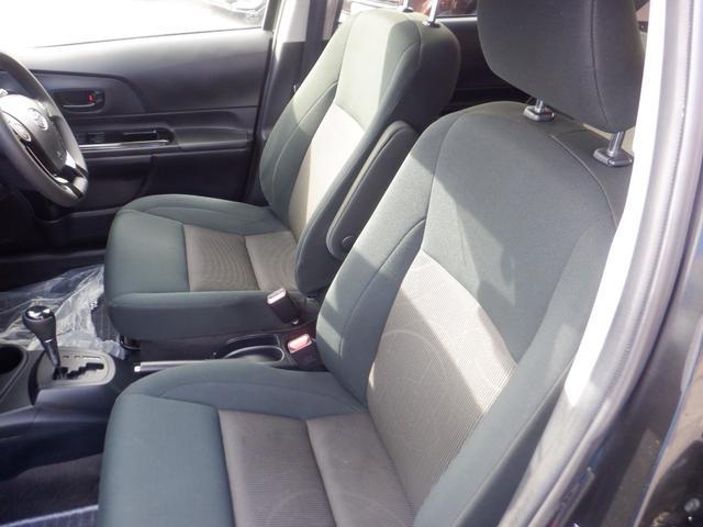 アクア Ｓスタイルブラック　ベースグレード「Ｓ」の特別仕様車「Ｓ　スタイル　ブラック」　Ｔｏｙｏｔａ　Ｓａｆｅｔｙｓｅｎｓｅ　プリクラッシュセーフティ　インテリジェントクリアランスソナー　直列４気筒＋モーター　プッシュスタート（12枚目）