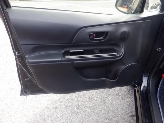 アクア Ｓスタイルブラック　ベースグレード「Ｓ」の特別仕様車「Ｓ　スタイル　ブラック」　Ｔｏｙｏｔａ　Ｓａｆｅｔｙｓｅｎｓｅ　プリクラッシュセーフティ　インテリジェントクリアランスソナー　直列４気筒＋モーター　プッシュスタート（14枚目）