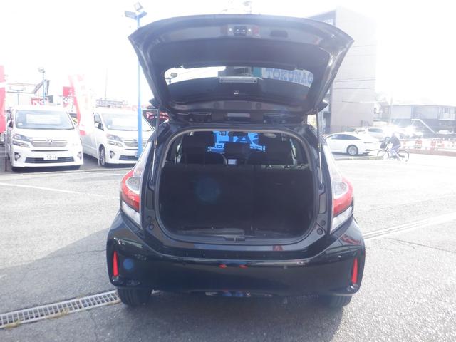 アクア Ｓスタイルブラック　ベースグレード「Ｓ」の特別仕様車「Ｓ　スタイル　ブラック」　Ｔｏｙｏｔａ　Ｓａｆｅｔｙｓｅｎｓｅ　プリクラッシュセーフティ　インテリジェントクリアランスソナー　直列４気筒＋モーター　プッシュスタート（21枚目）