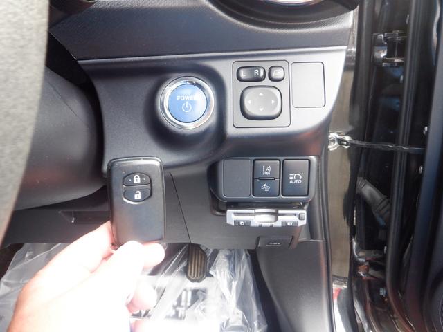 アクア Ｓスタイルブラック　ベースグレード「Ｓ」の特別仕様車「Ｓ　スタイル　ブラック」　Ｔｏｙｏｔａ　Ｓａｆｅｔｙｓｅｎｓｅ　プリクラッシュセーフティ　インテリジェントクリアランスソナー　直列４気筒＋モーター　プッシュスタート（29枚目）