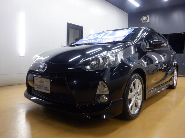 アクア Ｇ　水冷直列４気筒ＤＯＨＣエンジン＋モーター　本革巻きステアリング　ＶＳＣ（ビークルスタビリティコントロール）　プロジェクターヘッドランプ　リア／ルーフスポイラー　ＵＶカットガラス　プライバシーガラス（32枚目）