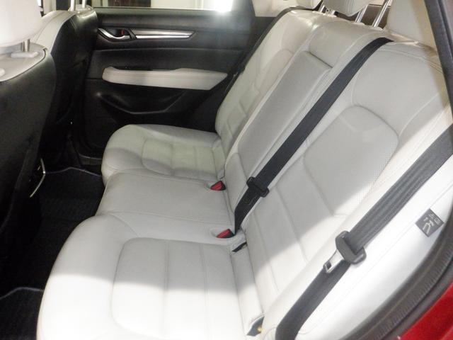 アイドリングストップ機能付き！信号待ちなどの停車中に自動的にエンジンを停止して、燃費が向上します！