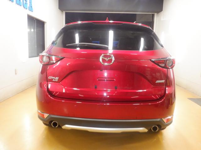 自社工場完備・アフターサービス万全です！展示車は全車保証付になっておりますので安心です。