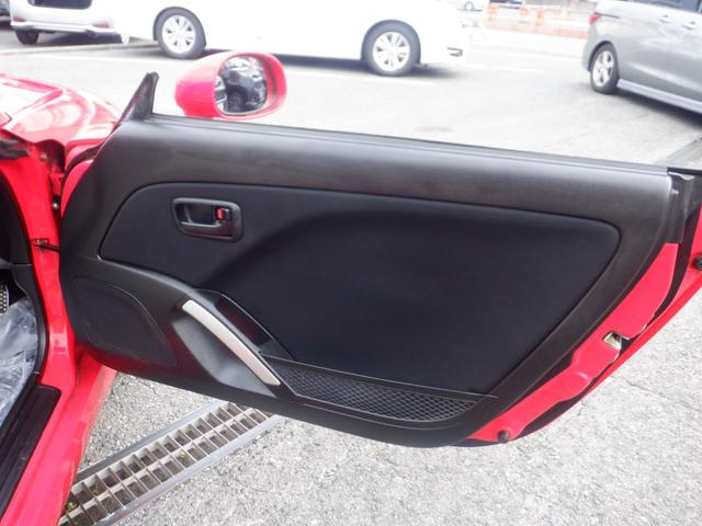 電動格納ミラー！パワーウインドウ付！運転席から全席の開閉可能！快適なドライブに必須です！