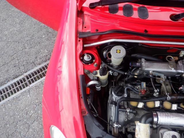 アルミホイールだけで、見た目が変わります！又、デザインも大事ですが、スチールホイールに比べて軽いので、燃費や走りにも影響を与えます！