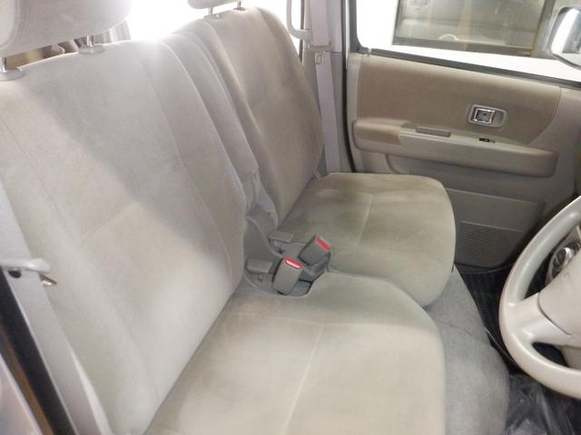 アトレーワゴン カスタムターボＲＳ　ＣＤ／ＡＭ／ＦＭラジオ付き　キーレスエントリー　両側スライドドア　水冷直列３気筒ＤＯＨＣ１２バルブインタークーラーターボ　キセノン　フロントフォグランプ　エアロ　アルミホイール　オートエアコン　ＡＢＳ（8枚目）