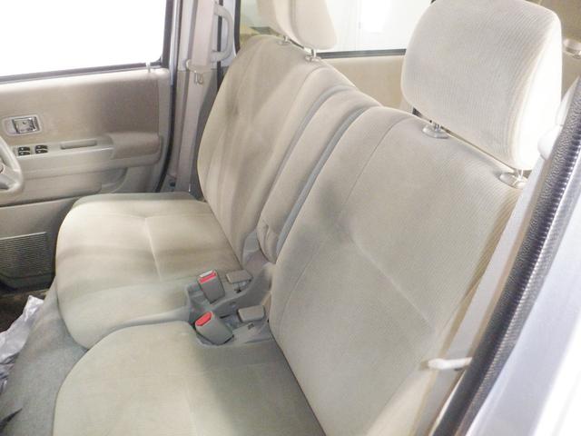 アトレーワゴン カスタムターボＲＳ　ＣＤ／ＡＭ／ＦＭラジオ付き　キーレスエントリー　両側スライドドア　水冷直列３気筒ＤＯＨＣ１２バルブインタークーラーターボ　キセノン　フロントフォグランプ　エアロ　アルミホイール　オートエアコン　ＡＢＳ（12枚目）