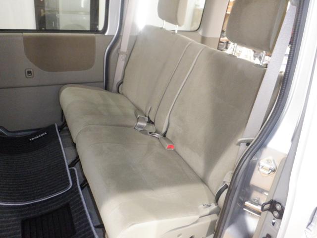 アトレーワゴン カスタムターボＲＳ　ＣＤ／ＡＭ／ＦＭラジオ付き　キーレスエントリー　両側スライドドア　水冷直列３気筒ＤＯＨＣ１２バルブインタークーラーターボ　キセノン　フロントフォグランプ　エアロ　アルミホイール　オートエアコン　ＡＢＳ（17枚目）