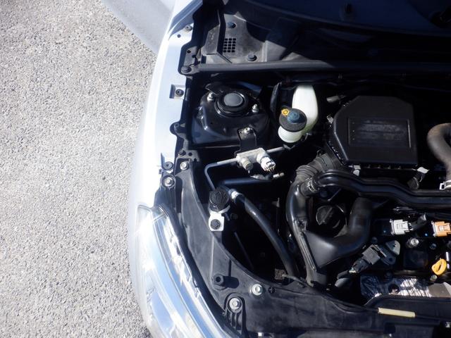 コペン ローブ　ナビ　運転席助手席シートヒーター　本革巻きステアリング　ステアリングチルド機構　ＬＥＤライト　ＶＳＣ　ＴＲＣ　水冷直列３気筒ＤＯＨＣ１２バルブインタークーラーターボ　アルミホイール　フルオートエアコン（29枚目）