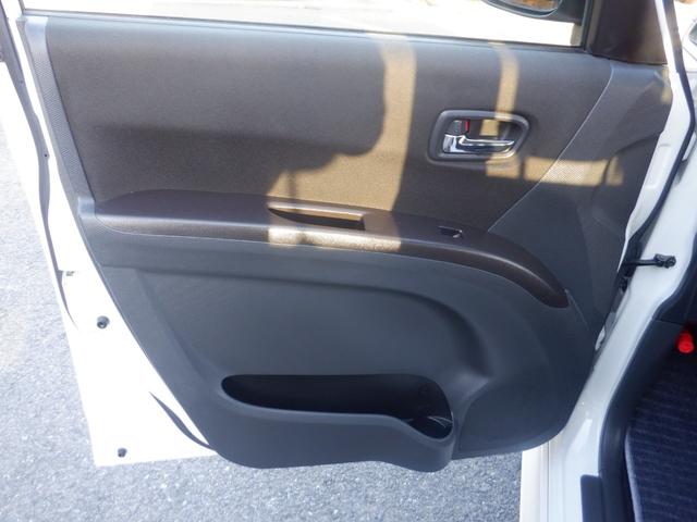 自社工場完備・アフターサービス万全です！展示車は全車保証付になっておりますので安心です。