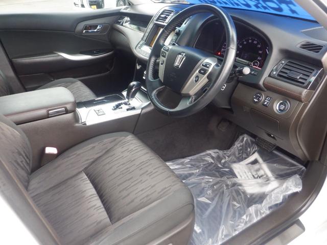 クラウン アスリート ナビ バックカメラ 本革巻きステアリング クルーズコントロール 運転席&助手席パワーシート VSC 電動格納ミラー オートリトラミラー オートライト」 ETC プッシュスタート スマートキー キセノン(4枚目)