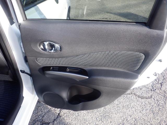 ノート メダリスト　ナビ　フロント＆サイド＆バックカメラ　アラウンドビューモニター　アイドリングストップ　オートライト　標準仕様１／標準仕様２／標準仕様３／標準仕様４／標準仕様５　ＨＲ１２ＤＤＲエンジン　２ＷＤ（17枚目）