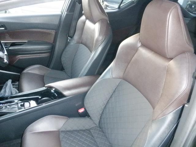 C-HR G ナビ バックカメラ クルーズコントロール 本革巻ステアリング オートライト オートリトラミラー 電動格納ミラー 運転席助手席シートヒーター プッシュスタート スマートキー 直列4気筒DOHC+モーター(12枚目)