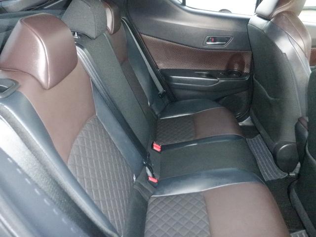 C-HR G ナビ バックカメラ クルーズコントロール 本革巻ステアリング オートライト オートリトラミラー 電動格納ミラー 運転席助手席シートヒーター プッシュスタート スマートキー 直列4気筒DOHC+モーター(16枚目)