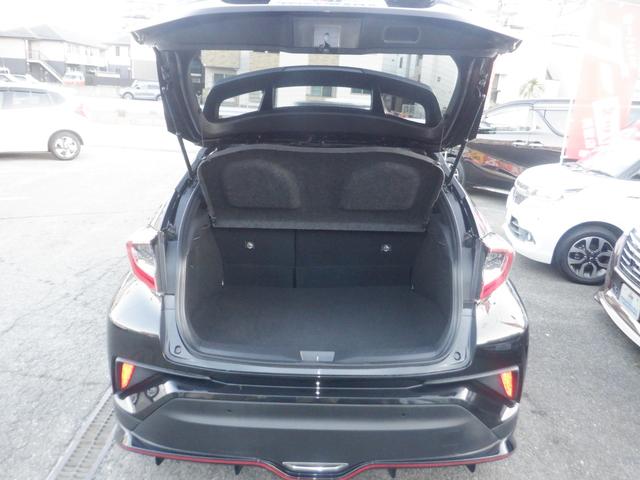 C-HR G ナビ バックカメラ クルーズコントロール 本革巻ステアリング オートライト オートリトラミラー 電動格納ミラー 運転席助手席シートヒーター プッシュスタート スマートキー 直列4気筒DOHC+モーター(22枚目)