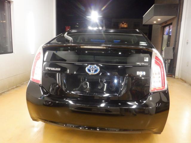 プリウス Ｓツーリングセレクション　ナビ　バックカメラ　アイドリングストップ　電動格納ミラー　ＥＴＣ　Ｓ－ＶＳＣ　プッシュスタート　スマートキー　アルミホイール　オートエアコン　フロントフォグランプ　ＡＢＳ　エアバッグ　パワーウインドウ（21枚目）