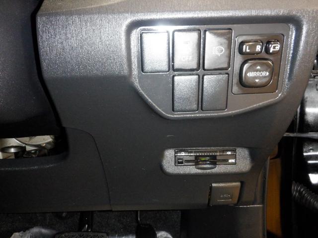 プリウス Ｓツーリングセレクション　ナビ　バックカメラ　アイドリングストップ　電動格納ミラー　ＥＴＣ　Ｓ－ＶＳＣ　プッシュスタート　スマートキー　アルミホイール　オートエアコン　フロントフォグランプ　ＡＢＳ　エアバッグ　パワーウインドウ（26枚目）