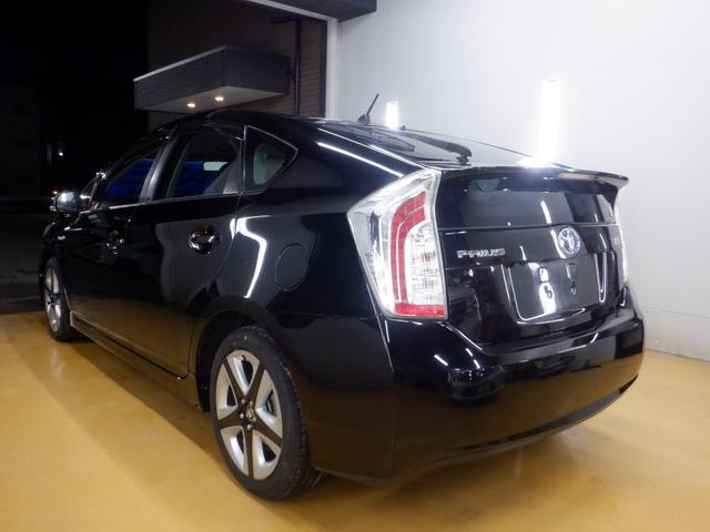 プリウス Ｓツーリングセレクション　ナビ　バックカメラ　アイドリングストップ　電動格納ミラー　ＥＴＣ　Ｓ－ＶＳＣ　プッシュスタート　スマートキー　アルミホイール　オートエアコン　フロントフォグランプ　ＡＢＳ　エアバッグ　パワーウインドウ（30枚目）