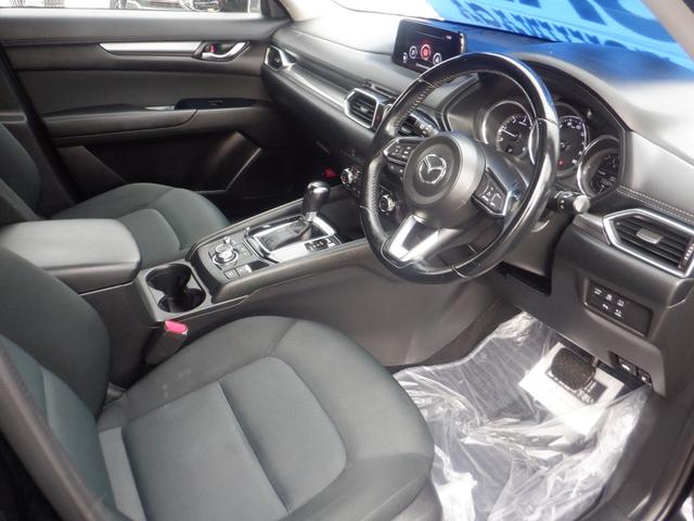 ＣＸ－５ ＸＤ　ＣＤ／ＤＶＤプレーヤー＋地上デジタルＴＶチューナー（フルセグ）　２２５／５５Ｒ１９　９９Ｖタイヤ＆１９×７Ｊインチアルミホイール（切削加工：ガンメタリック塗装）　水冷直列４気筒ＤＯＨＣ１６バルブターボ（4枚目）