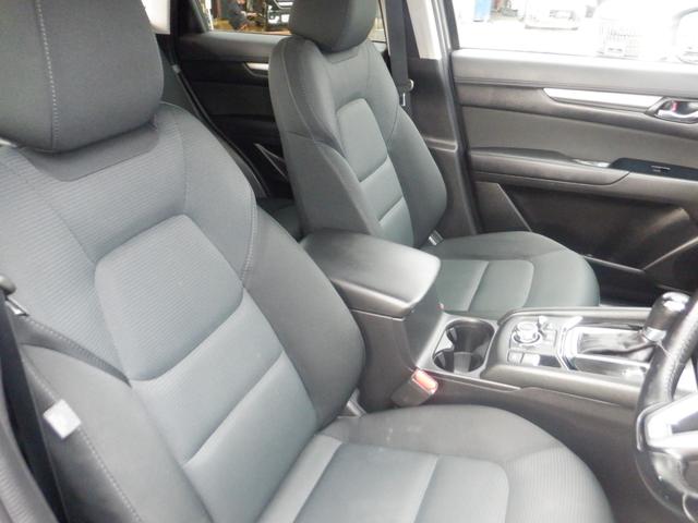 ＣＸ－５ ＸＤ　ＣＤ／ＤＶＤプレーヤー＋地上デジタルＴＶチューナー（フルセグ）　２２５／５５Ｒ１９　９９Ｖタイヤ＆１９×７Ｊインチアルミホイール（切削加工：ガンメタリック塗装）　水冷直列４気筒ＤＯＨＣ１６バルブターボ（8枚目）