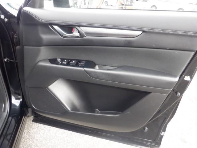 ＣＸ－５ ＸＤ　ＣＤ／ＤＶＤプレーヤー＋地上デジタルＴＶチューナー（フルセグ）　２２５／５５Ｒ１９　９９Ｖタイヤ＆１９×７Ｊインチアルミホイール（切削加工：ガンメタリック塗装）　水冷直列４気筒ＤＯＨＣ１６バルブターボ（10枚目）