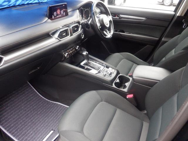 ＣＸ－５ ＸＤ　ＣＤ／ＤＶＤプレーヤー＋地上デジタルＴＶチューナー（フルセグ）　２２５／５５Ｒ１９　９９Ｖタイヤ＆１９×７Ｊインチアルミホイール（切削加工：ガンメタリック塗装）　水冷直列４気筒ＤＯＨＣ１６バルブターボ（11枚目）