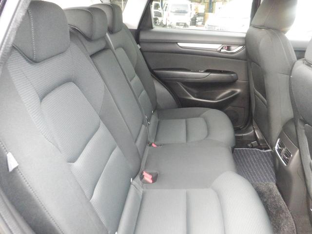 ＣＸ－５ ＸＤ　ＣＤ／ＤＶＤプレーヤー＋地上デジタルＴＶチューナー（フルセグ）　２２５／５５Ｒ１９　９９Ｖタイヤ＆１９×７Ｊインチアルミホイール（切削加工：ガンメタリック塗装）　水冷直列４気筒ＤＯＨＣ１６バルブターボ（16枚目）