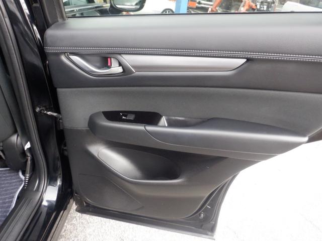 ＣＸ－５ ＸＤ　ＣＤ／ＤＶＤプレーヤー＋地上デジタルＴＶチューナー（フルセグ）　２２５／５５Ｒ１９　９９Ｖタイヤ＆１９×７Ｊインチアルミホイール（切削加工：ガンメタリック塗装）　水冷直列４気筒ＤＯＨＣ１６バルブターボ（17枚目）